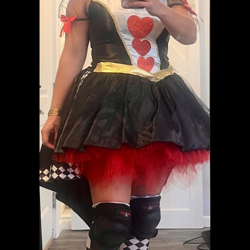 Red Tutu - Picture 3 of 4